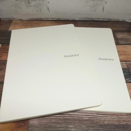 「RoWrite 2」の専用ノートは2冊