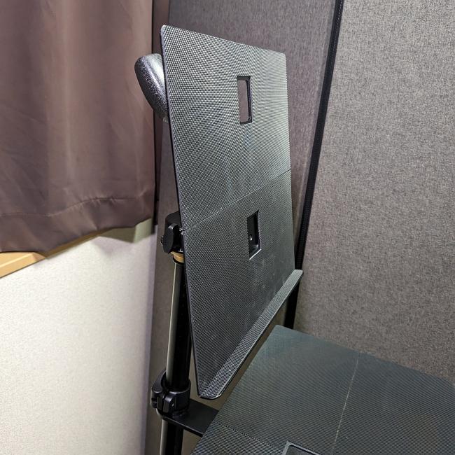 「StandMore Portable Standing Desk」のPC天板傾きの画像2