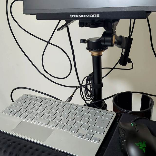 「StandMore Portable Standing Desk」の使用感に関する画像2